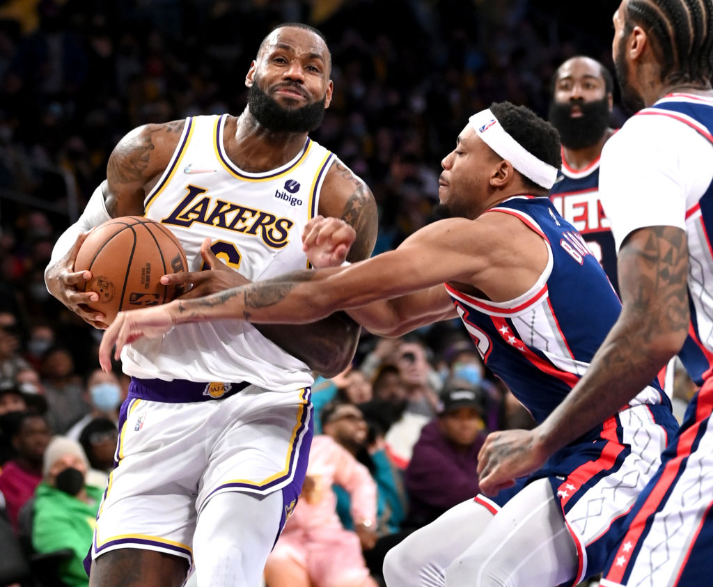 Losing Woes Continue for LA Lakers on Christmas Day; LeBron James