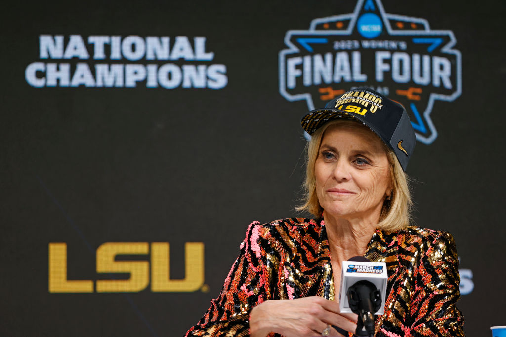 LSU's Kim Mulkey Inks Richest Deal in NCAA Women's Basketball