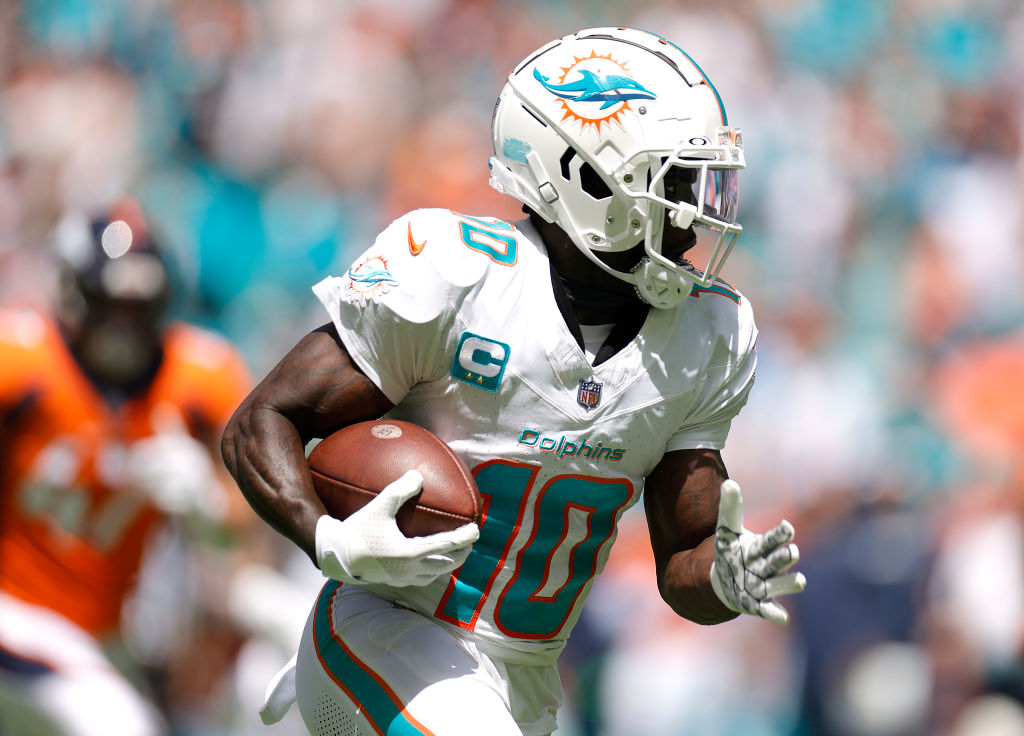 Dolphins news: NFL players react to Chiefs' stunning Tyreek Hill trade