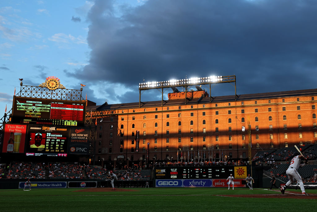 Baltimore Orioles sign 30 year deal to remain at Camden Yards