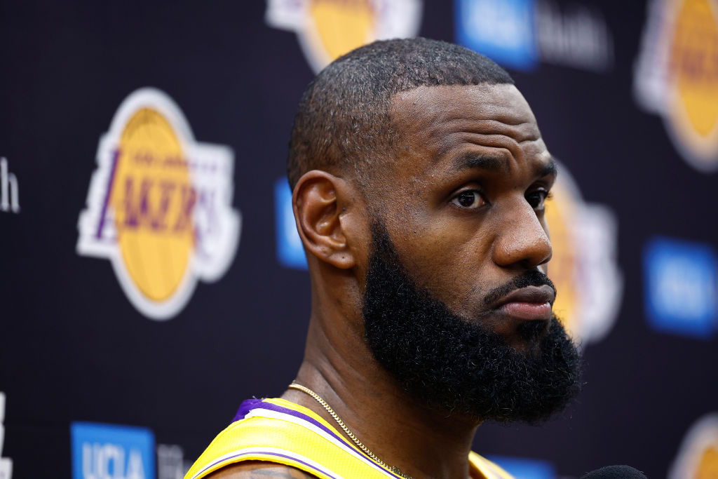 LeBron James to miss Lakers preseason opener, but is '100% healthy