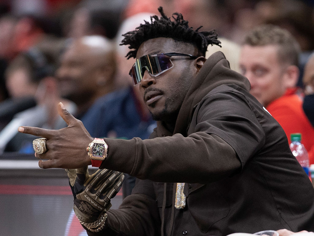 NFL: Why Was Antonio Brown Arrested in Florida? | Sports World News