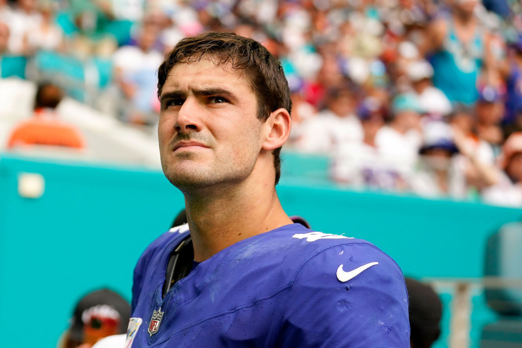 Giants QB Daniel Jones (neck) not cleared for contact, Mike