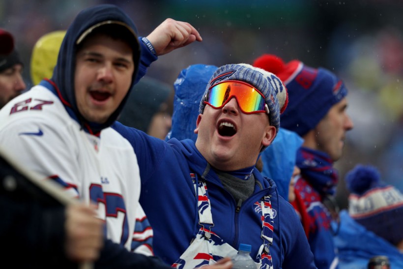 Bills' Fans Queue for COVID-19 Test Before Playoff as Cuomo Changes Decision to Attend