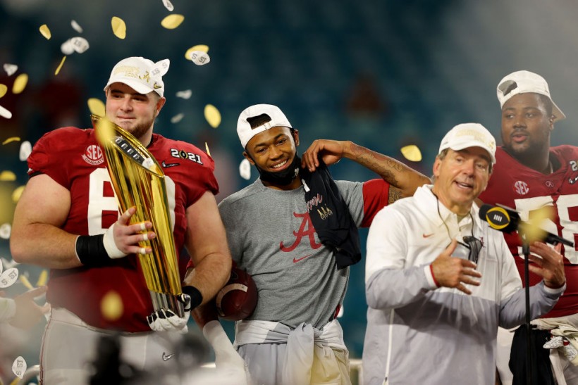  Alabama Crimson Tide Makes History, Clinches 6th National Title 