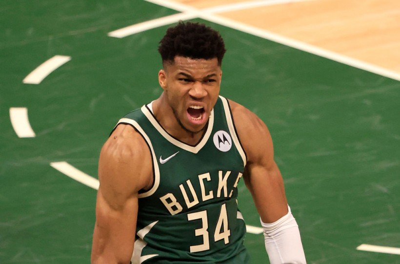 Giannis Antetokounmpo Scores 41 as Bucks Destroy Suns in Game 3; Puts Milwaukee Back in the 2021 NBA Finals Series