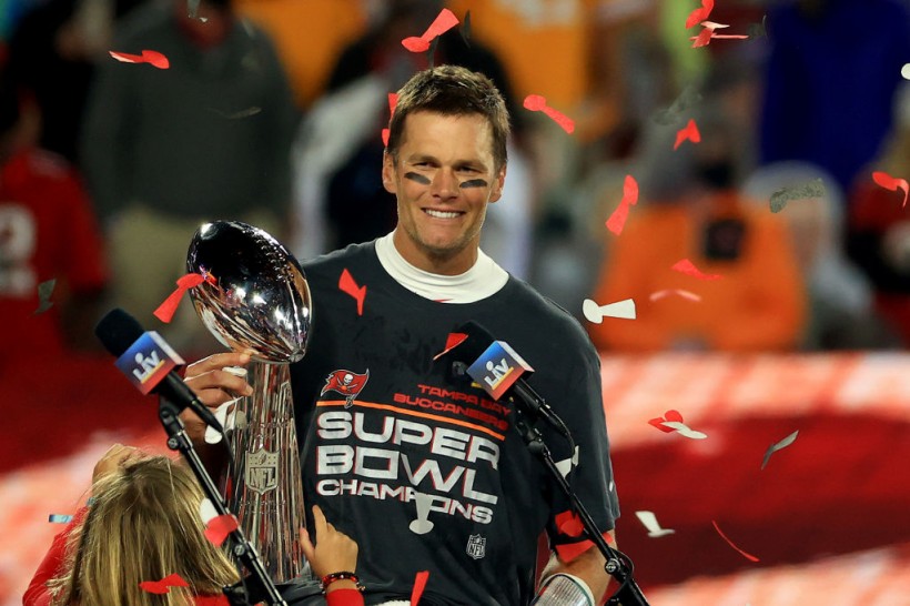 Tom Brady's Legend Grows as Bucs QB Played With Fully Torn MCL in 2020 Super Bowl Season