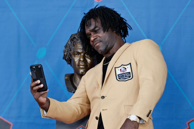 Indianapolis Colts Legend Edgerrin James Steals Show With Passionate Hall of Fame Acceptance Speech