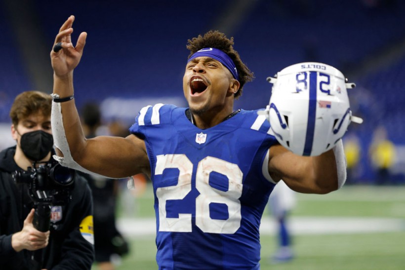 Jonathan Taylor Leads Indianapolis Colts to Thursday Night Football Win Over New York Jets