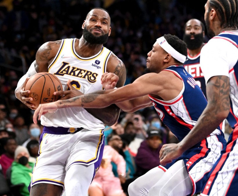 Losing Woes Continue for LA Lakers on Christmas Day; LeBron James Breaks Scoring Records