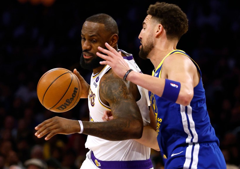 Golden State Warriors v Los Angeles Lakers - Game Three