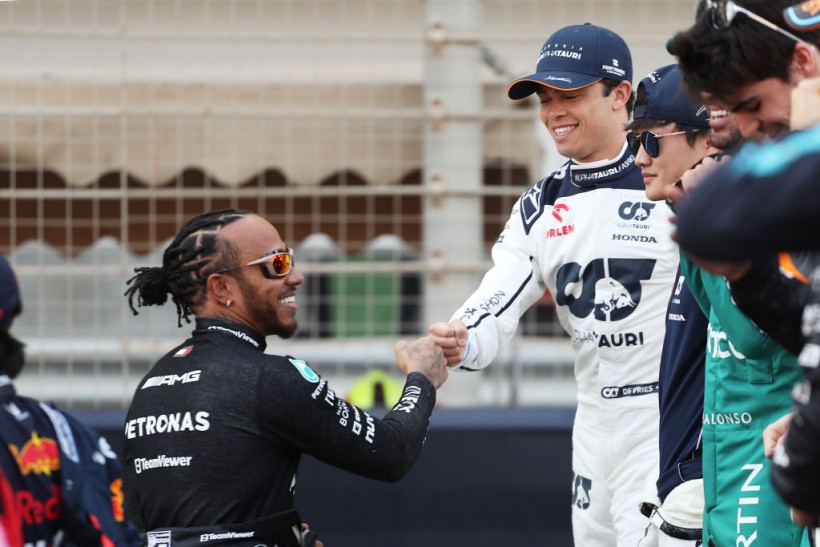 Lewis Hamilton and Nyck de Vries - F1 Grand Prix of Bahrain