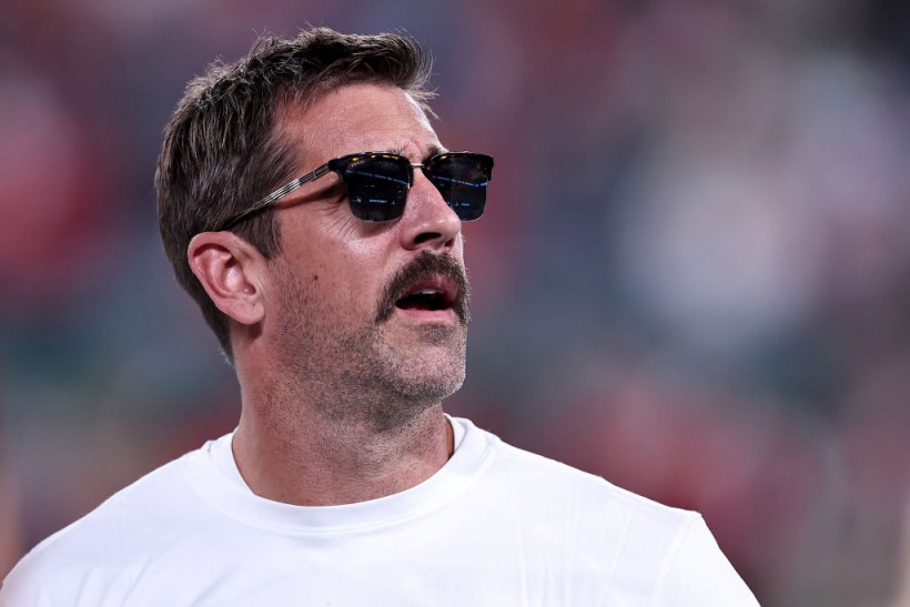 Jets: Aaron Rodgers Makes Surprise Appearance to Even Odds With Chiefs ...