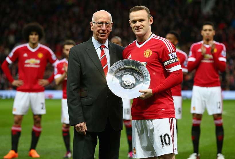 Sir Bobby Charlton and Wayne Rooney 