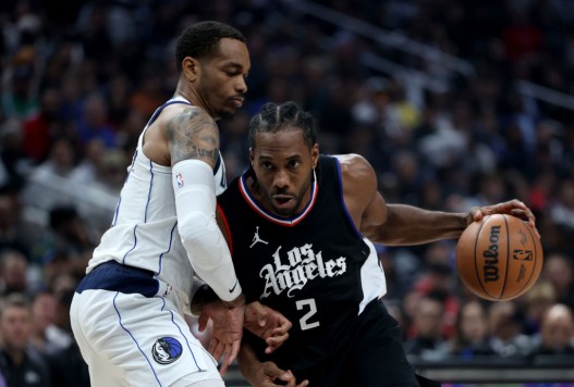 Clippers Coach Ty Lue Confirms Kawhi Leonard Will Miss Preseason Finale: 'Continue to Keep Rehabbing'